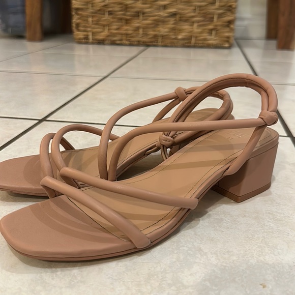 H&M sandals - Picture 2 of 4